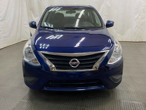 Used 2018 Nissan Versa SV FWD image 3