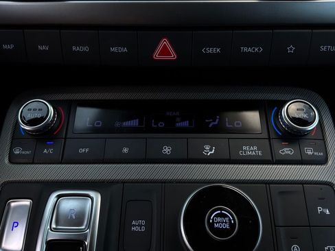 Used 2025 Hyundai Palisade SEL FWD image 35