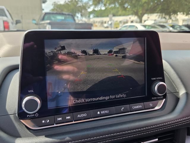 Used 2023 Nissan Rogue SV FWD image 23