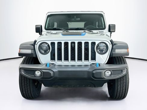 Used 2023 Jeep Wrangler Unlimited Rubicon 4xe AWD/4WD image 2