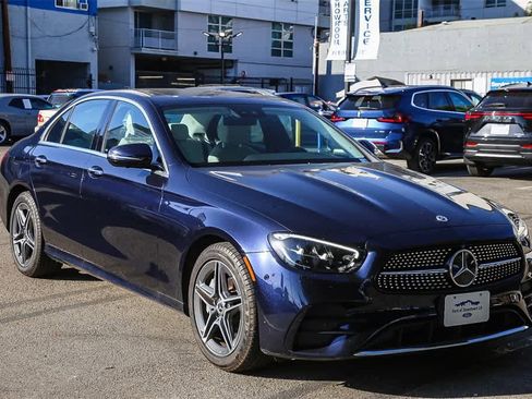 Used 2022 Mercedes-Benz E 350 Sedan image 3