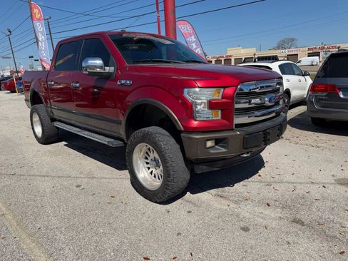 Used 2017 Ford F150 Lariat image 1