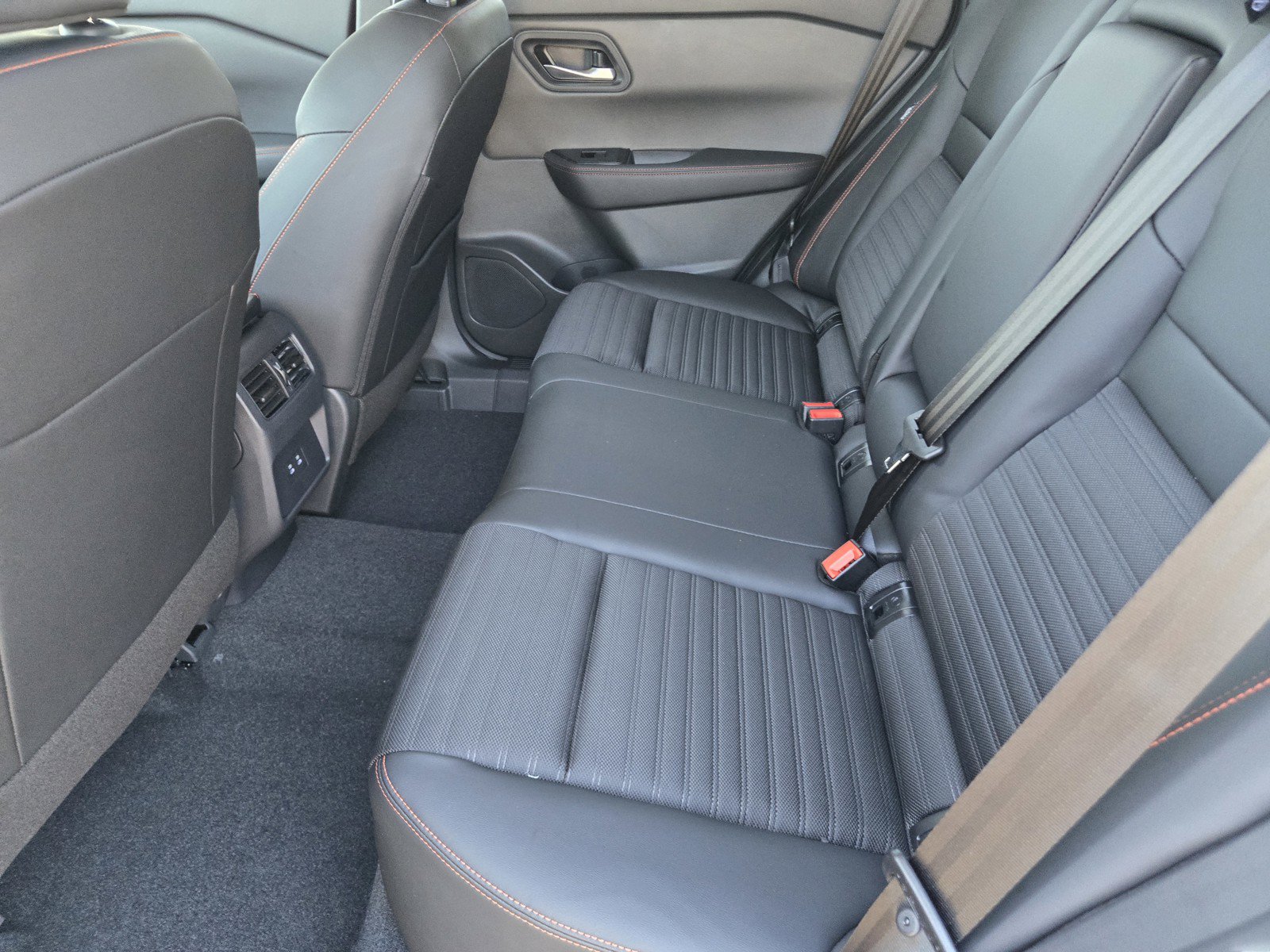 New 2026 Nissan Rogue SV w/ Rock Creek Premium Package AWD/4WD image 12