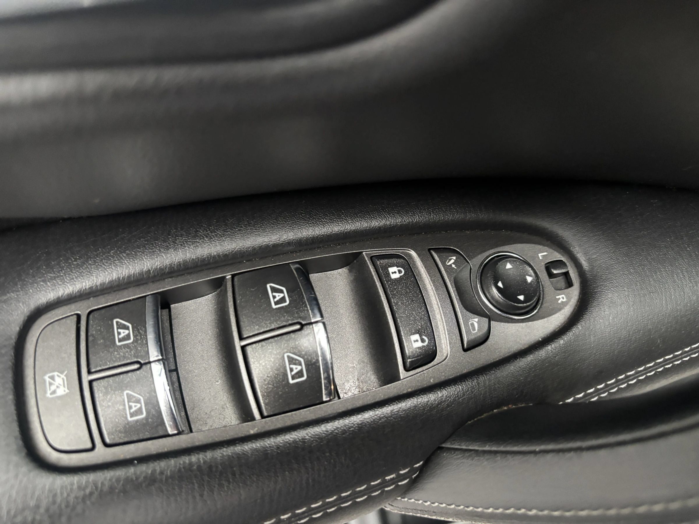 Used 2019 INFINITI QX80 Luxe AWD/4WD image 18