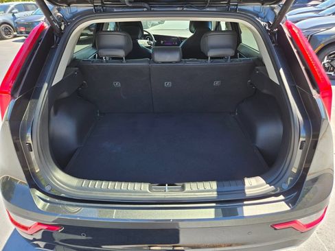 Certified 2024 Kia Niro Wind w/ Wind Preserve Package FWD image 13