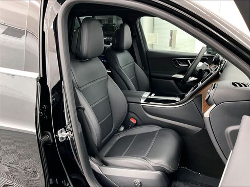 Used 2026 Mercedes-Benz GLC 300 4MATIC image 6