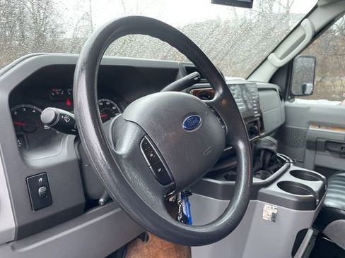 Used 2014 Ford E-350 and Econoline 350 Super Duty image 14