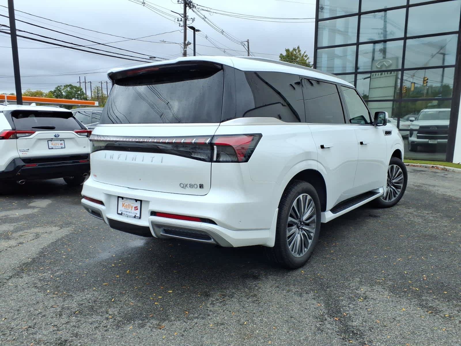 Certified 2027 INFINITI QX80 Luxe AWD/4WD image 5