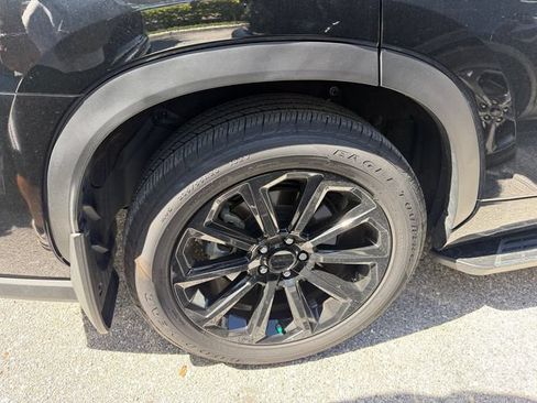 Certified 2026 Toyota Highlander Limited AWD/4WD image 15