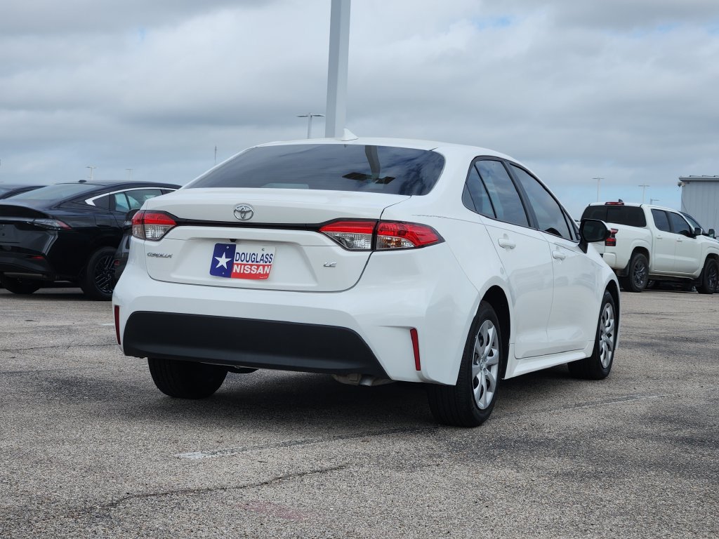 Used 2024 Toyota Corolla LE FWD image 3