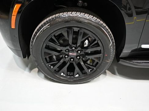 New 2026 GMC Yukon XL Denali image 30