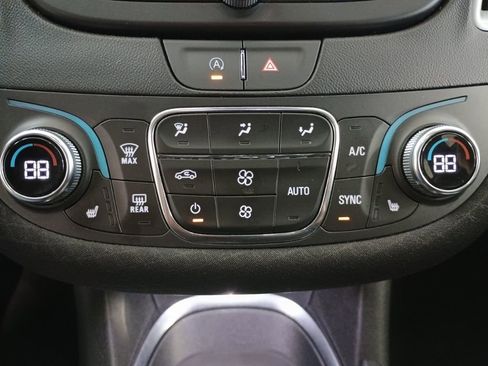 Used 2024 Chevrolet Malibu LT image 27