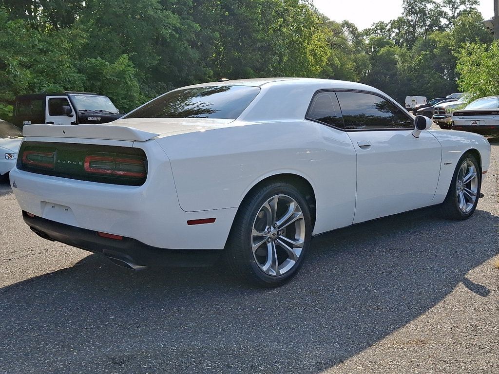 Used 2022 Dodge Challenger R/T RWD image 5