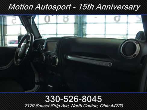 Used 2013 Jeep Wrangler Unlimited Rubicon w/ Connectivity Group AWD/4WD image 35
