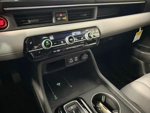 Used 2025 Honda Pilot EX-L image 20