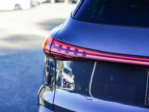 New 2025 Audi Q5 Premium image 10