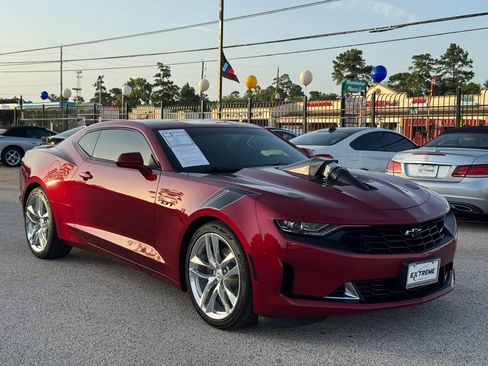 Used 2021 Chevrolet Camaro LT w/ Wild Cherry Design Package 1 RWD image 8