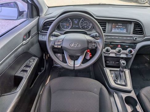 Used 2019 Hyundai Elantra SE w/ Cargo Package FWD image 15