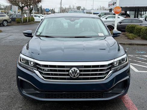 Used 2020 Volkswagen Passat 2.0T R-Line image 3