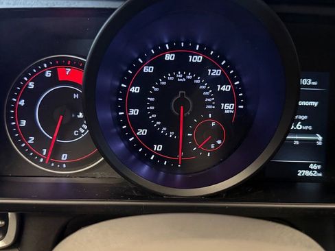 Used 2023 Hyundai Elantra SEL image 9