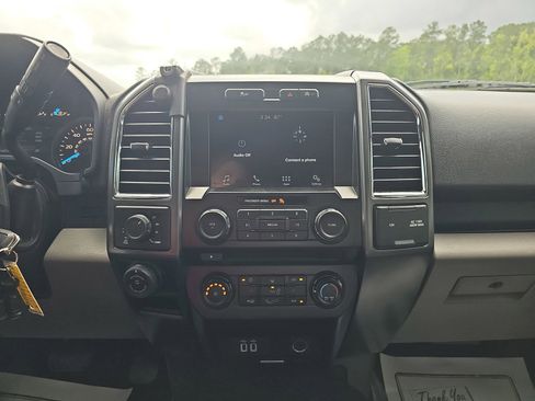 Used 2016 Ford F150 XLT w/ Equipment Group 302A Luxury AWD/4WD image 22