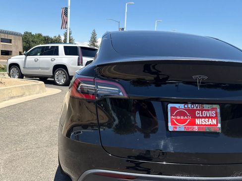 Used 2021 Tesla Model Y Performance AWD/4WD image 13