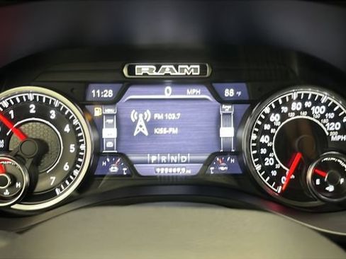 Used 2019 RAM 1500 Big Horn AWD/4WD image 15