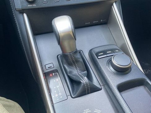 Used 2016 Lexus IS 200t RWD image 32