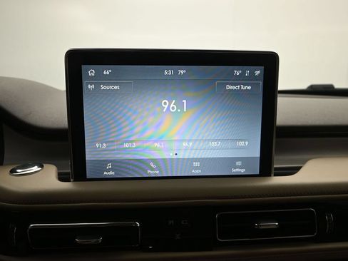 Used 2020 Lincoln Aviator 2WD w/ Class IV Trailer Tow Package image 15
