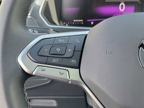 Used 2023 Volkswagen Tiguan SE R-Line image 21