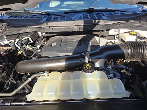 Used 2022 Ford F150 Lariat w/ Equipment Group 502A High AWD/4WD image 18