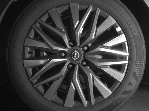 Used 2025 Nissan Altima 2.5 SV image 12