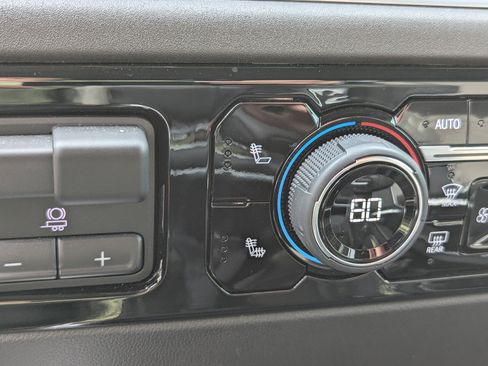 Used 2024 Chevrolet Silverado 1500 LT w/ Z71 Off-Road Package image 22