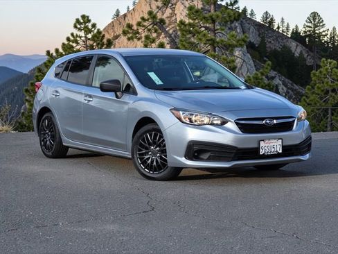 Certified 2023 Subaru Impreza 2.0i image 2