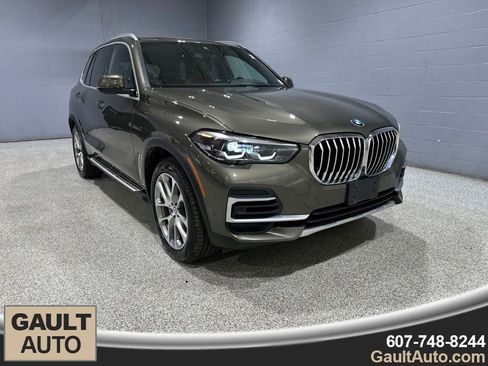 Used 2022 BMW X5 xDrive40i w/ Premium Package AWD/4WD image 1