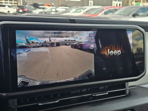 New 2025 Jeep Gladiator Sport image 22