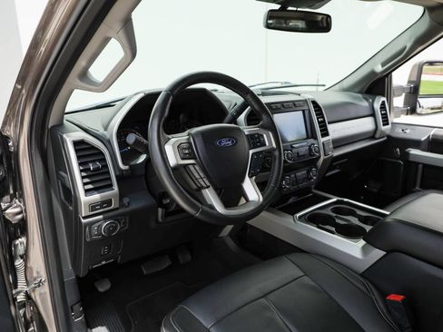 Used 2020 Ford F250 Lariat w/ Lariat Value Package AWD/4WD image 18