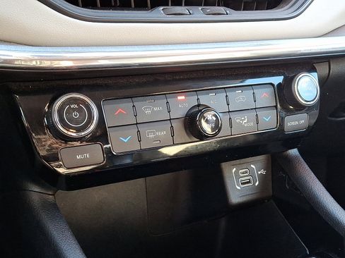 Certified 2022 Jeep Compass Limited w/ Elite Group image 16