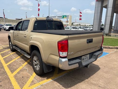 Used 2017 Toyota Tacoma SR5 w/ Tow Package AWD/4WD image 2
