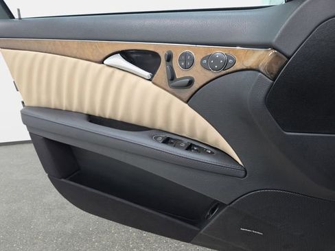 Used 2008 Mercedes-Benz E 350 Sedan image 25
