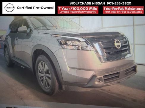Certified 2025 Nissan Pathfinder SV w/ SV Premium Package FWD image 1