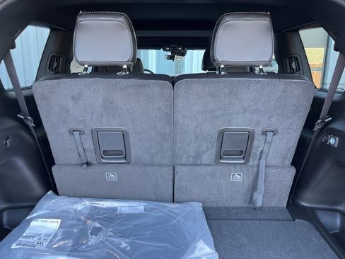 New 2025 Jeep Grand Cherokee L Altitude image 14