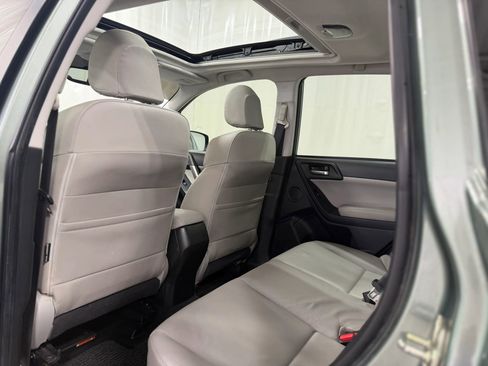 Used 2015 Subaru Forester 2.5i Limited AWD/4WD image 37