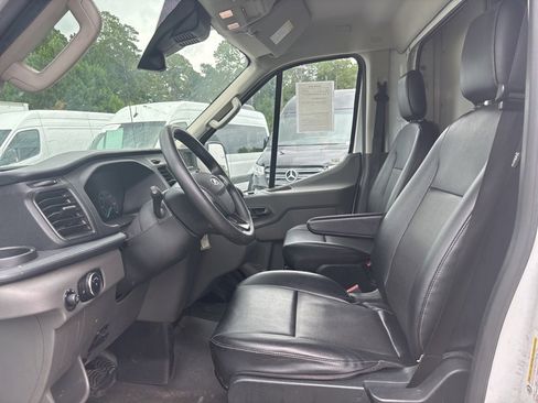Used 2022 Ford Transit 350 DRW image 41