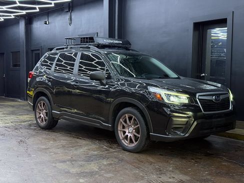 Used 2021 Subaru Forester AWD/4WD image 11
