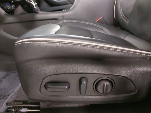 Used 2023 Chevrolet Traverse Premier w/ Redline Edition image 31