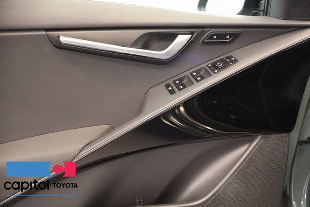 Used 2023 Kia Niro Wave w/ Wave Preserve Package FWD image 10