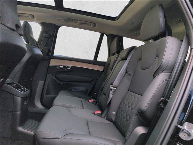 New 2026 Volvo XC90 T8 Plus w/ Protection Package AWD/4WD image 16