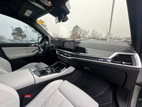 Certified 2025 BMW X5 sDrive40i w/ M Sport Package image 32