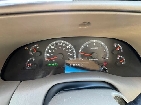 Used 2001 Ford Expedition Eddie Bauer RWD image 25